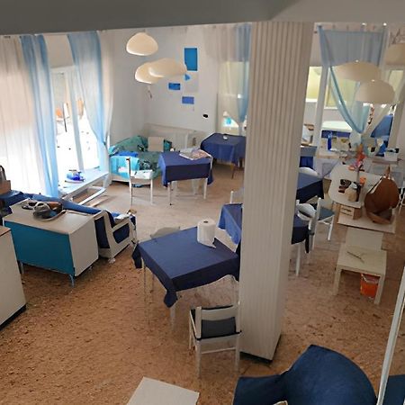 Hotel Delmare Лидо Ди Камайоре Екстериор снимка