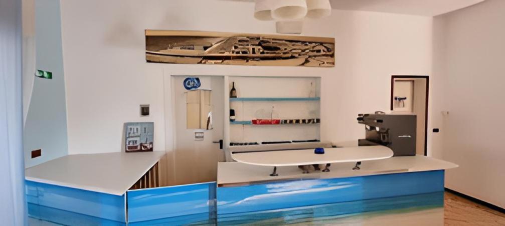 Hotel Delmare Лидо Ди Камайоре Екстериор снимка